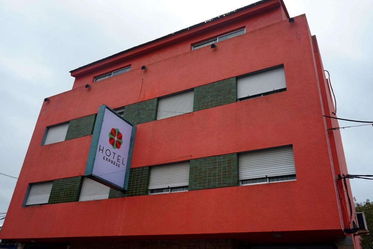 Hotel Express マルドナド エクステリア 写真