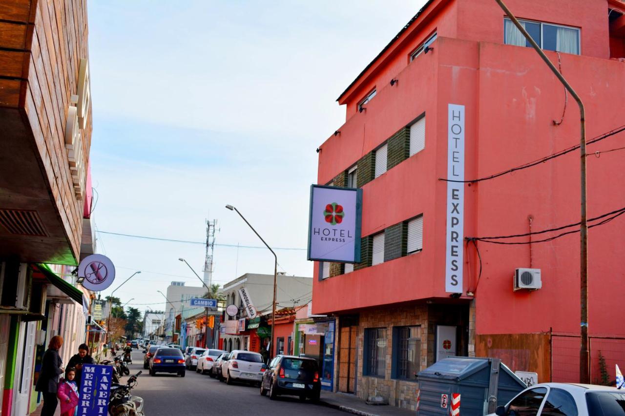 Hotel Express マルドナド エクステリア 写真