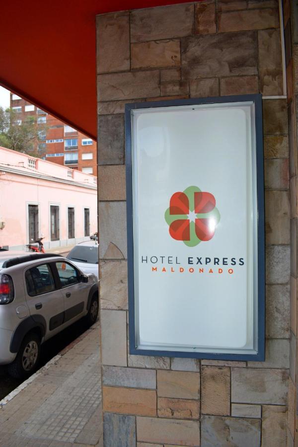 Hotel Express マルドナド エクステリア 写真